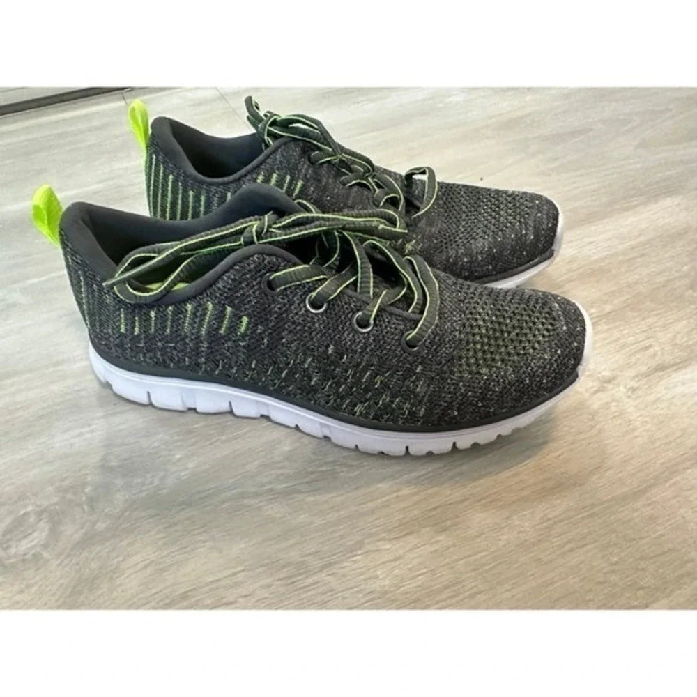 Kids Athletic Sneakers Dark Gray Neon Green Lace Up Gym Running Shoes Size 2